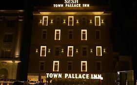 Town Pallace Inn - Hotel In New Delhi